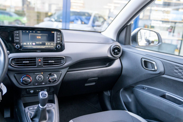 Hyundai i10 1.0 Trend 5-zits|Prijs rijklaar incl. 12 mnd garantie|Carplay stoel en stuurverwarming camera DAB parkeersensor achter