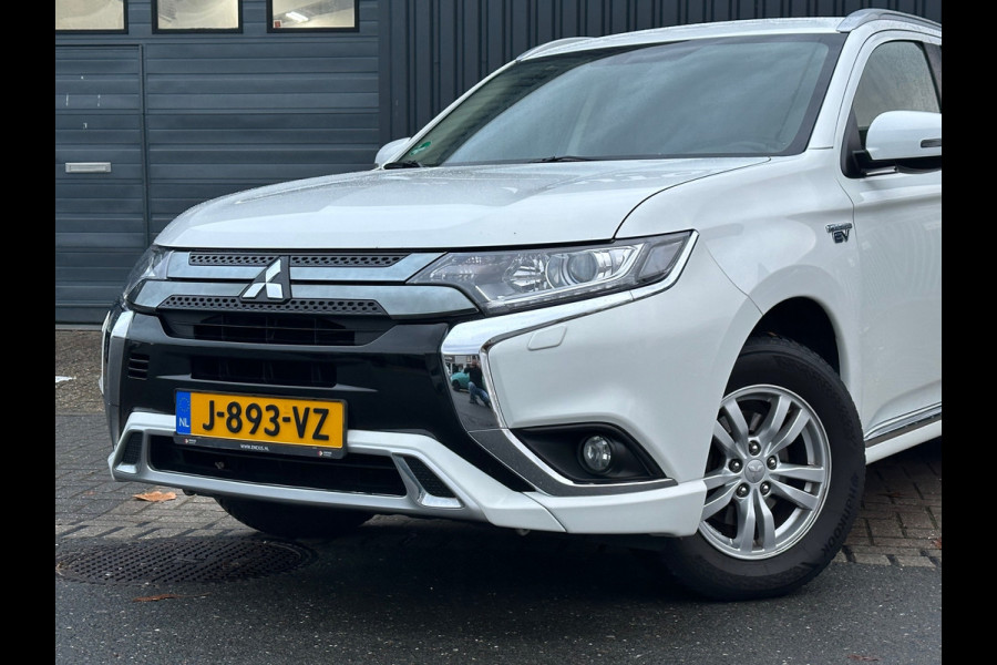 Mitsubishi Outlander 2.4 PHEV Pure Camera|Navi