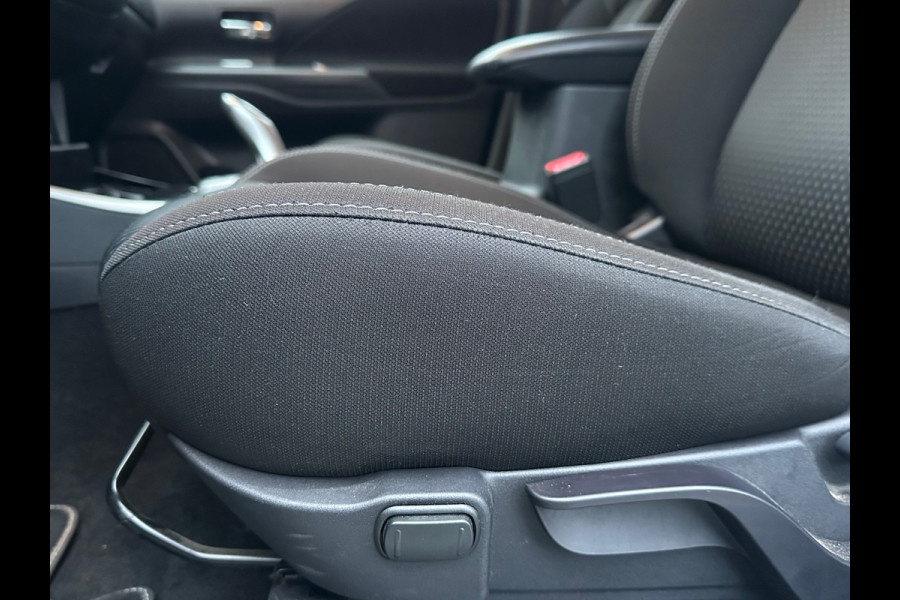 Mitsubishi Outlander 2.4 PHEV Pure Camera|Navi