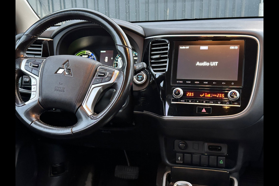 Mitsubishi Outlander 2.4 PHEV Pure Camera|Navi
