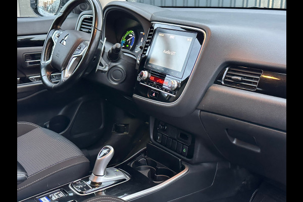 Mitsubishi Outlander 2.4 PHEV Pure Camera|Navi