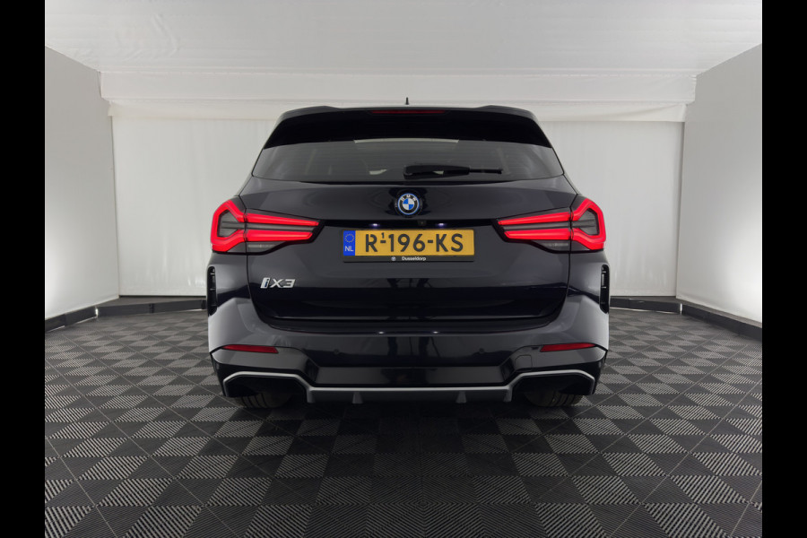 BMW iX3 Executive 80 kWh M-Sportpack Shadow-Line [ 3-Fase ] {SOH- (INCL-BTW) Aut. *PANO | LEATHER | ADAPTIVE-CRUISE | FULL-LED | BLIND-SPOT | DIGI-COCKPIT | HEATED-COMFORTSEATS | CAMERA | DAB+ | NAVI-FULLMAP | 19''ALU*