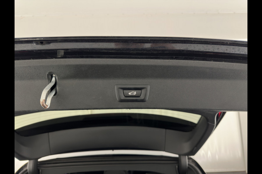 BMW iX3 Executive 80 kWh M-Sportpack Shadow-Line [ 3-Fase ] {SOH- (INCL-BTW) Aut. *PANO | LEATHER | ADAPTIVE-CRUISE | FULL-LED | BLIND-SPOT | DIGI-COCKPIT | HEATED-COMFORTSEATS | CAMERA | DAB+ | NAVI-FULLMAP | 19''ALU*