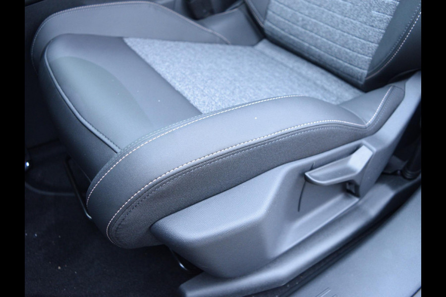 Peugeot 3008 1.6 plug-in Hybrid 195 Allure 195PK | NAVI | PARKEERSENSOREN MET CAMERA |