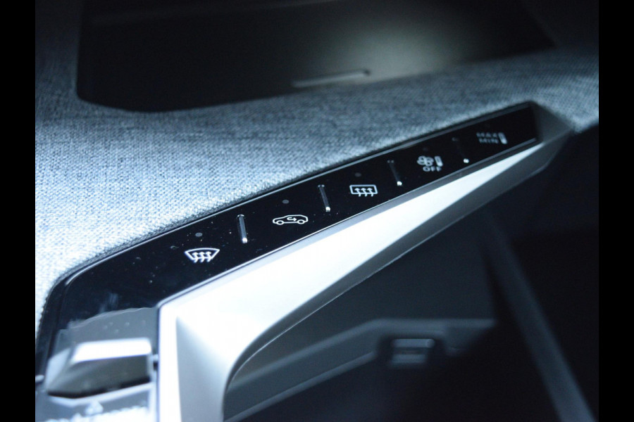 Peugeot 3008 1.6 plug-in Hybrid 195 Allure 195PK | NAVI | PARKEERSENSOREN MET CAMERA |
