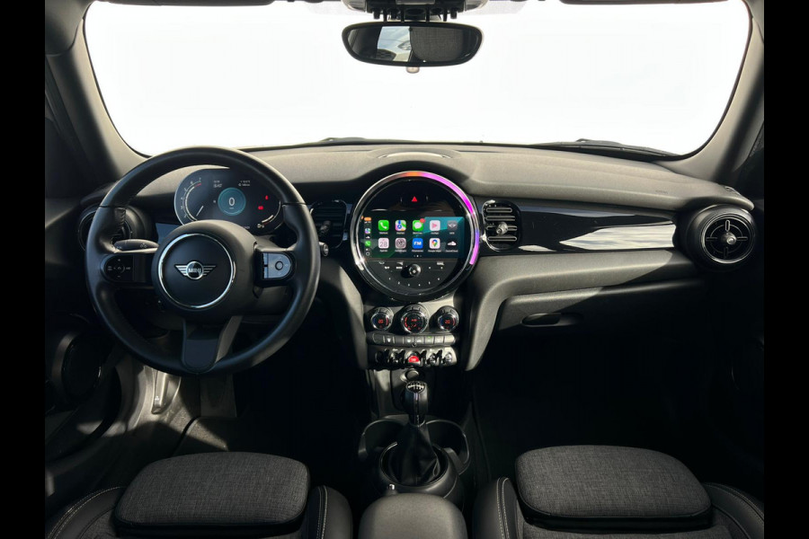 MINI Cooper 1.5 Business Edition NL AUTO | DEALER ONDERH | UNION JACK | CARPLAY