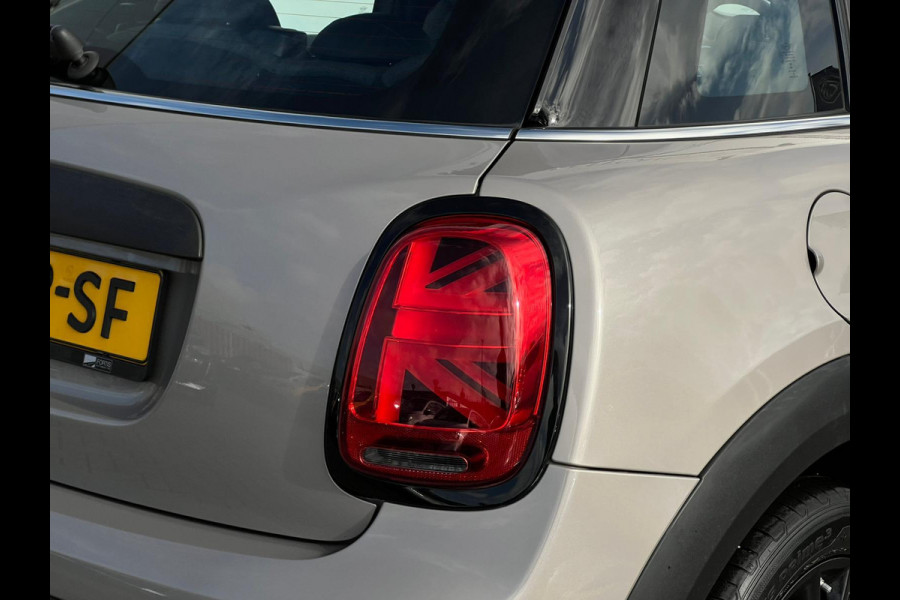MINI Cooper 1.5 Business Edition NL AUTO | DEALER ONDERH | UNION JACK | CARPLAY