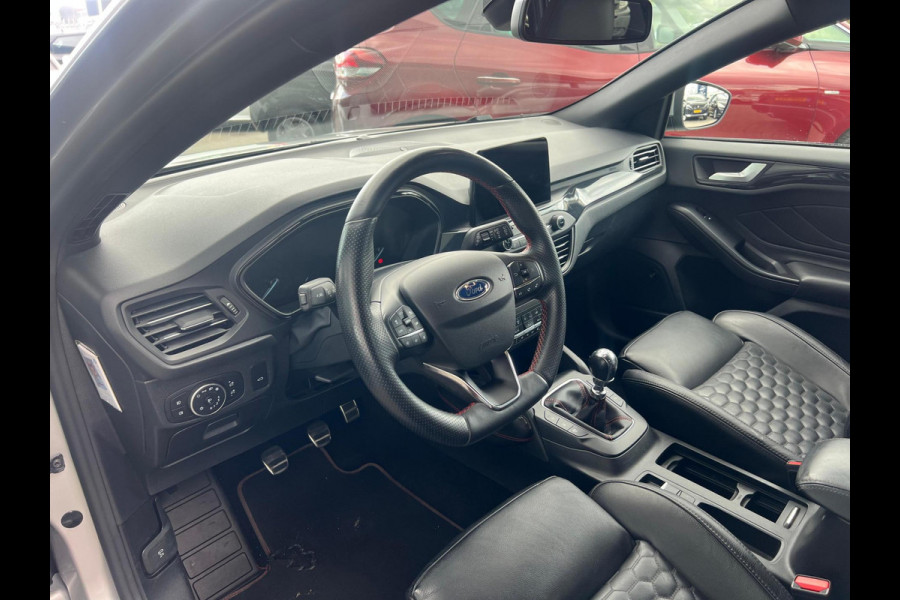 Ford Focus Wagon 1.5 EcoBoost ST Line Business NL AUTO | CARPLAY | CAMERA | LEDER |