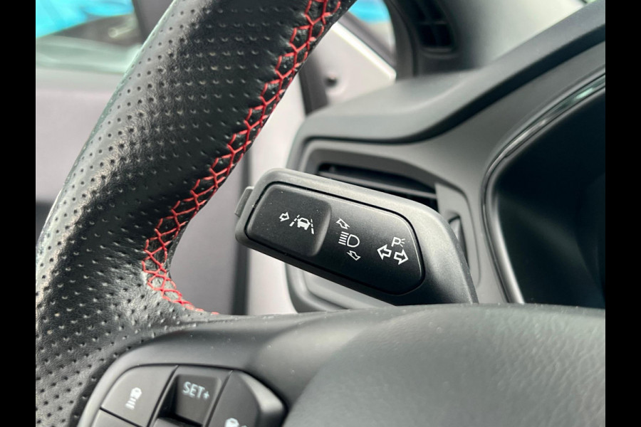 Ford Focus Wagon 1.5 EcoBoost ST Line Business NL AUTO | CARPLAY | CAMERA | LEDER |