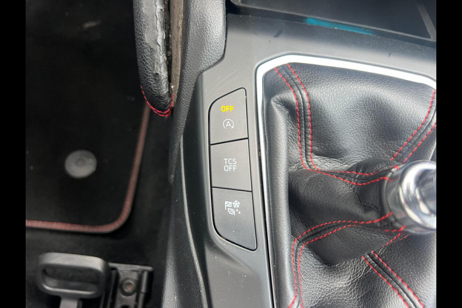 Ford Focus Wagon 1.5 EcoBoost ST Line Business NL AUTO | CARPLAY | CAMERA | LEDER |