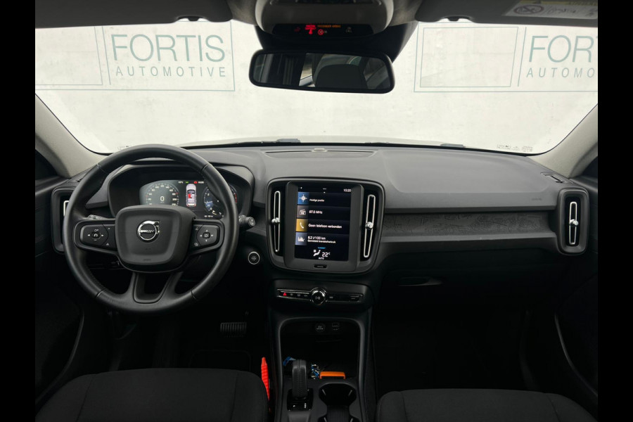 Volvo XC40 1.5 T2 Momentum Core NL AUTO | DEALER ONDERH | WEGKLAPBARE TREKHAAK | CAMERA | CARPLAY |
