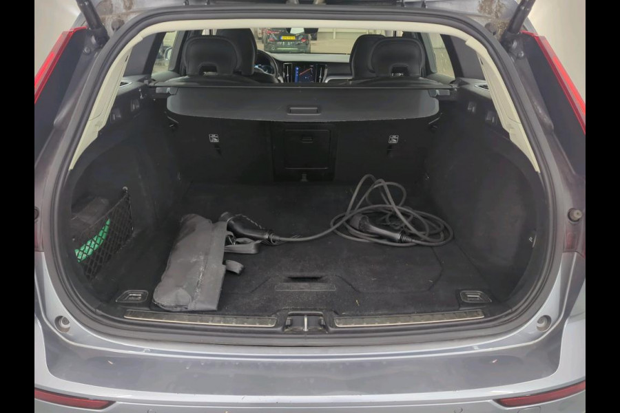 Volvo V60 2.0 T6 Recharge AWD Business Pro NL-AUTO | LEDER | CAMERA