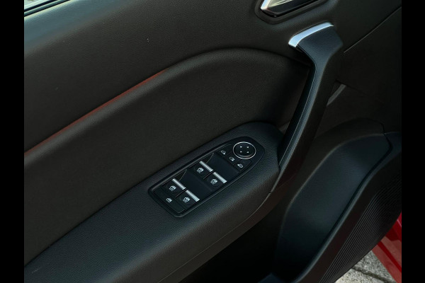 Renault Captur 1.3 TCe 140 EDC Intens NAVI | STOEL-STUUR VERWARMING 360 CAMERA