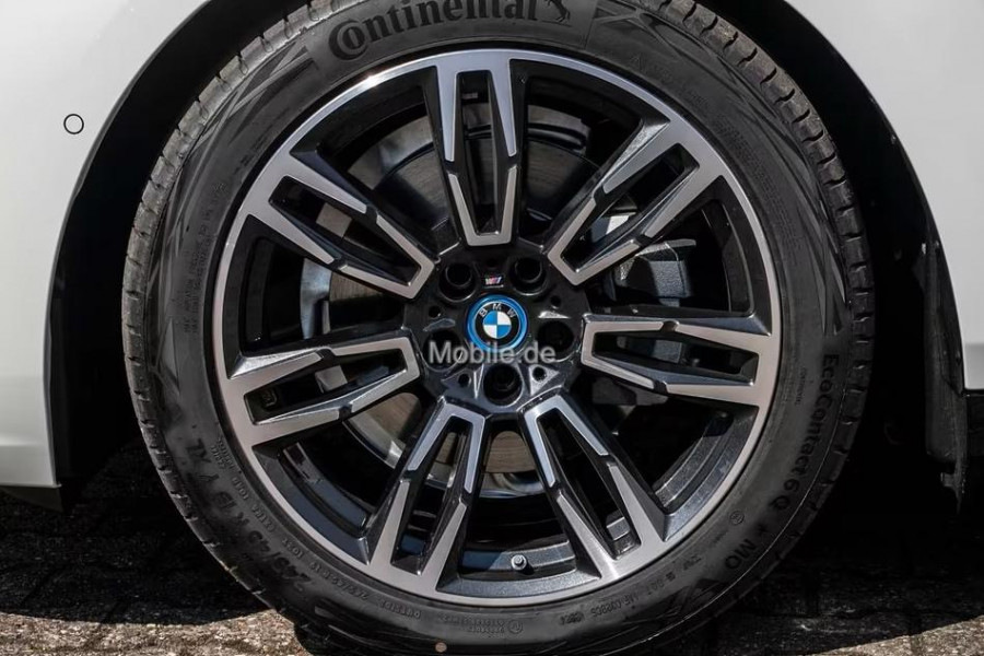 BMW 5 Serie Touring 530e xDrive M-SPORT ** LED, NAVI+, LEDER, 19-inch LMV, ALARM, M-ONDERSTEL ** 1e EIG - UNFALLFREI - € 17.900,= onder NP ** ** INFORMEER OOK NAAR ONZE AANTREKKELIJKE FINANCIAL-LEASE TARIEVEN **