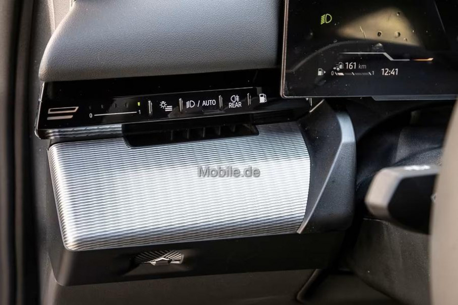 BMW 5 Serie Touring 530e xDrive M-SPORT ** LED, NAVI+, LEDER, 19-inch LMV, ALARM, M-ONDERSTEL ** 1e EIG - UNFALLFREI - € 17.900,= onder NP ** ** INFORMEER OOK NAAR ONZE AANTREKKELIJKE FINANCIAL-LEASE TARIEVEN **