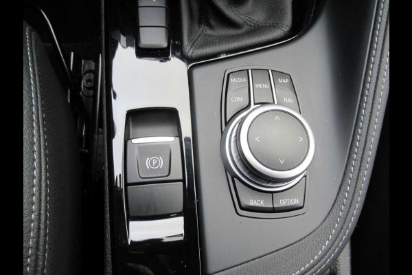 BMW X1 sDrive18i SPORTLINE ** LED, NAVI+, HALF-LEDER, TREKH, PRIVACY, ELECTR. A-KLEP ** 1e EIG - UNFALLFREI - 47 dkm (!) ** ** INFORMEER OOK NAAR ONZE AANTREKKELIJKE FINANCIAL-LEASE TARIEVEN **