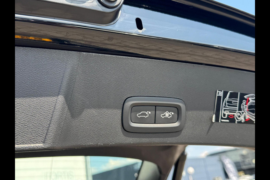 Volvo XC40 1.5 T4 Recharge R-Design Expression NL AUTO | CAMERA | PANO | 5x voorraad