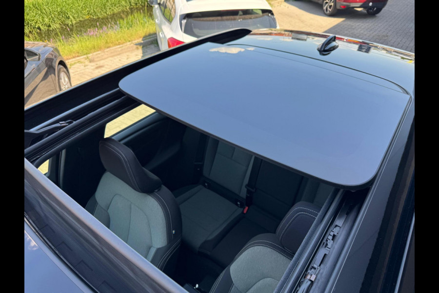 Volvo XC40 1.5 T4 Recharge R-Design Expression NL AUTO | CAMERA | PANO | 5x voorraad