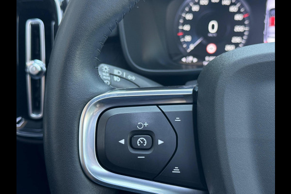Volvo XC40 1.5 T4 Recharge R-Design Expression NL AUTO | CAMERA | PANO | 5x voorraad