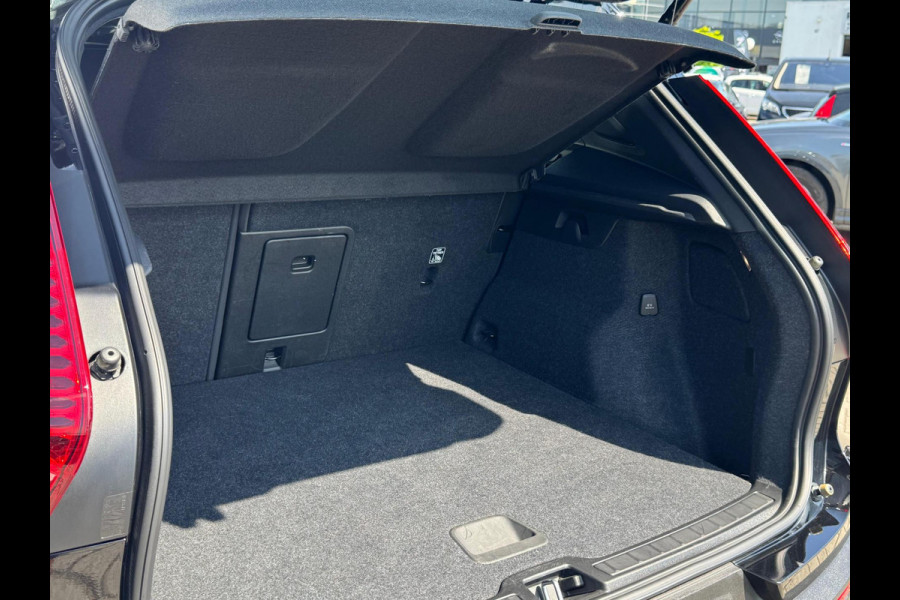 Volvo XC40 1.5 T4 Recharge R-Design Expression NL AUTO | CAMERA | PANO | 5x voorraad