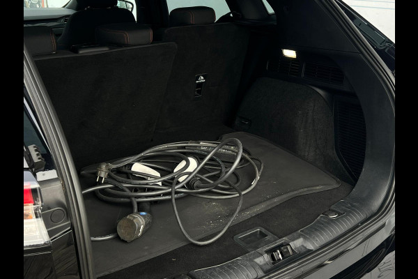 Ford Kuga 2.5 PHEV ST-Line NL-AUTO | WINTERPACK | CAMERA | KEYLESS |