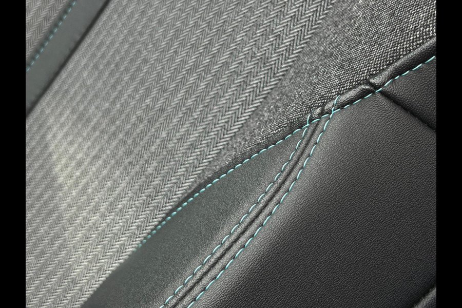 Peugeot 5008 1.2 PureTech Allure 7-PERSOONS | NAVI | 1/2 LEDER