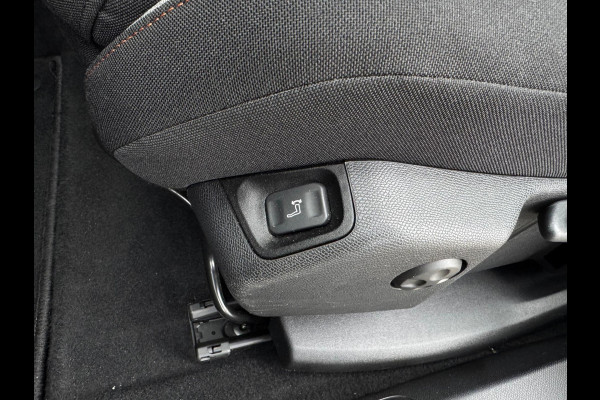 Peugeot 3008 1.2 PureTech Blue Lease Active NL AUTO | CAMERA | TREKHAAK | CARPLAY |