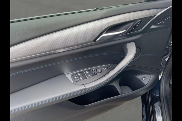 BMW X3 xDrive30e M-SPORT ** LED, NAVI+, PANORAMA, TREKH, KEYLESS, HuD, 19-inch LMV ** 1e EIG - UNFALLFREI - BMW GAR ** ** INFORMEER OOK NAAR ONZE AANTREKKELIJKE FINANCIAL-LEASE TARIEVEN **