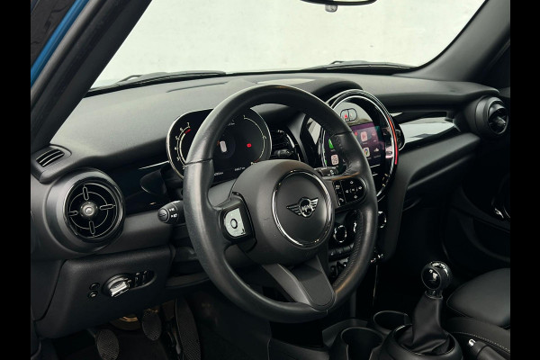 MINI Cooper Mini 1.5 Business Edition NL AUTO | LEDER | CAMERA | DEALER ONDERH | CARPLAY |