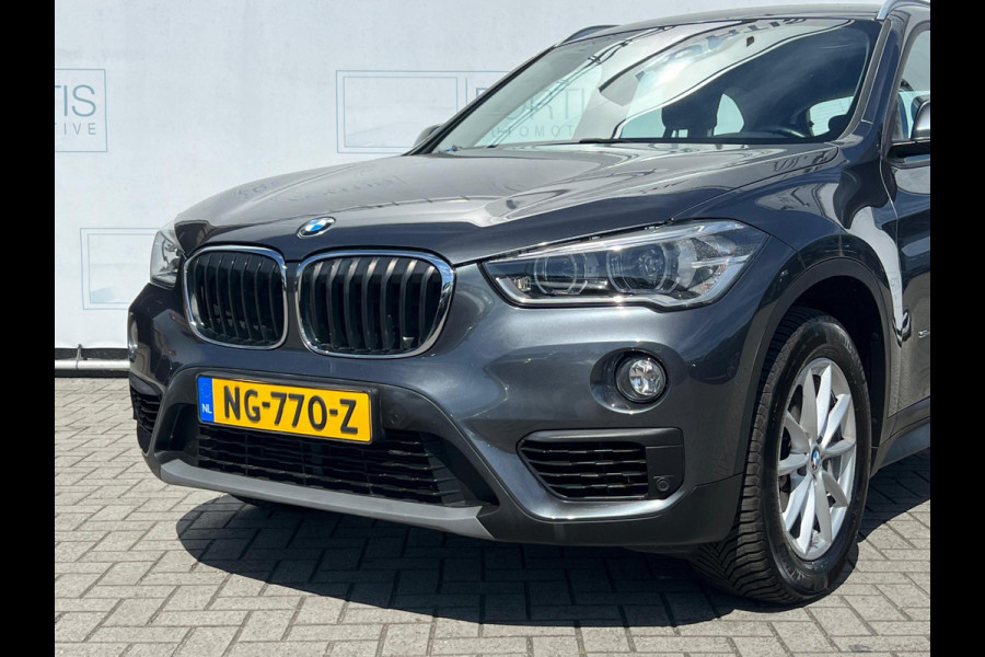 BMW X1 sDrive18i Centennial High Executive NL AUTO | CAMERA | STOELVERW | NAVI | TREKHAAK |
