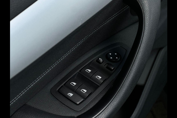 BMW X1 sDrive18i Centennial High Executive NL AUTO | CAMERA | STOELVERW | NAVI | TREKHAAK |