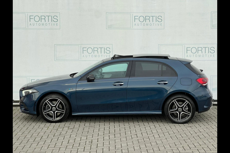 Mercedes-Benz A-Klasse 250 e Business Solution AMG Limited NL-AUTO | PANO| SFEEVERL | CAMERA | MEMORY |