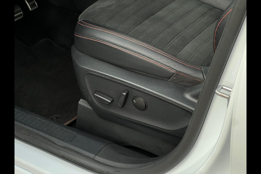 Ford Kuga 2.5 PHEV ST-Line X NL AUTO | ELEKTR KLEP | PANO | STUURWIEL VERW | STOELVERW |