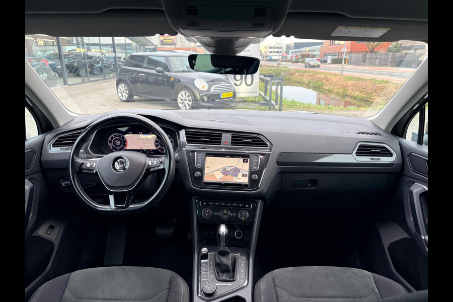 Volkswagen Tiguan 2.0 TSI 4Motion Highline R-LINE ACC | KEYLESS | ELECTR. A-KLEP | 19-inch LMV | TREKHAAK