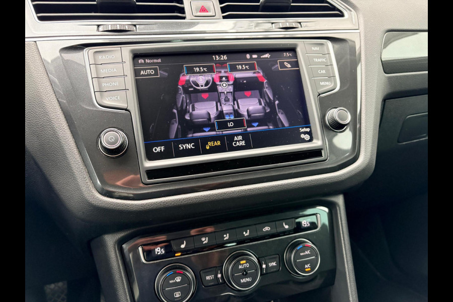 Volkswagen Tiguan 2.0 TSI 4Motion Highline R-LINE ACC | KEYLESS | ELECTR. A-KLEP | 19-inch LMV | TREKHAAK