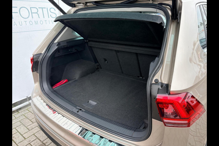 Volkswagen Tiguan 2.0 TSI 4Motion Highline R-LINE ACC | KEYLESS | ELECTR. A-KLEP | 19-inch LMV | TREKHAAK