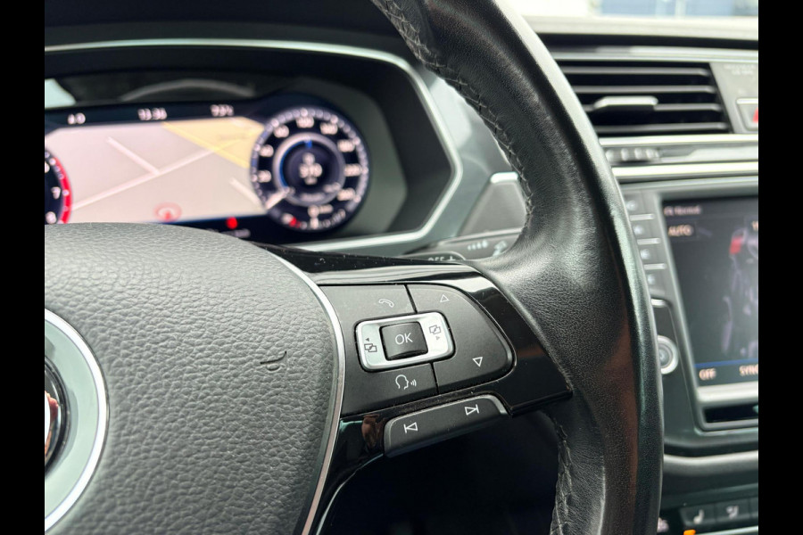 Volkswagen Tiguan 2.0 TSI 4Motion Highline R-LINE ACC | KEYLESS | ELECTR. A-KLEP | 19-inch LMV | TREKHAAK
