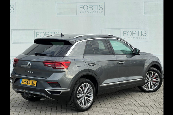 Volkswagen T-Roc 1.5 TSI Sport Business R CAMERA | TREKHAAK | NETTE AUTO | VIRTUAL COCKPIT |