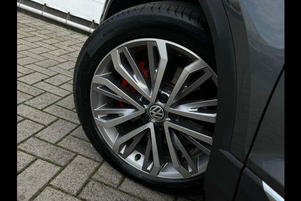Volkswagen T-Roc 1.5 TSI Sport Business R CAMERA | TREKHAAK | NETTE AUTO | VIRTUAL COCKPIT |