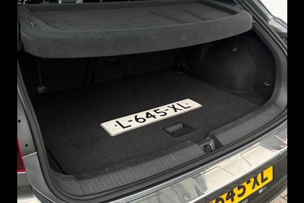 Volkswagen T-Roc 1.5 TSI Sport Business R CAMERA | TREKHAAK | NETTE AUTO | VIRTUAL COCKPIT |