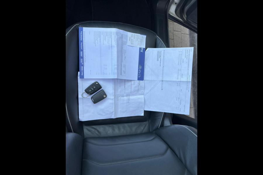 Volkswagen Tiguan 1.4 TSI ACT Comfortline Business R PANO | LEDER | VIRTUAL COCKPIT |