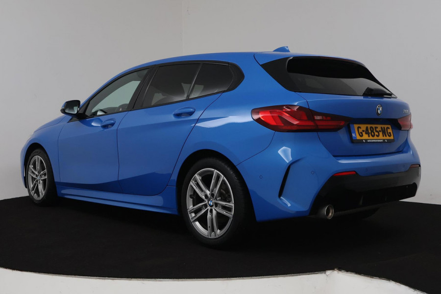 BMW 1-serie 118i Executive Edition M-Sport (M-PAKKET, ADAPTIVE CRUISE, CAMERA, CARPLAY, DEALER ONDERHOUDEN)