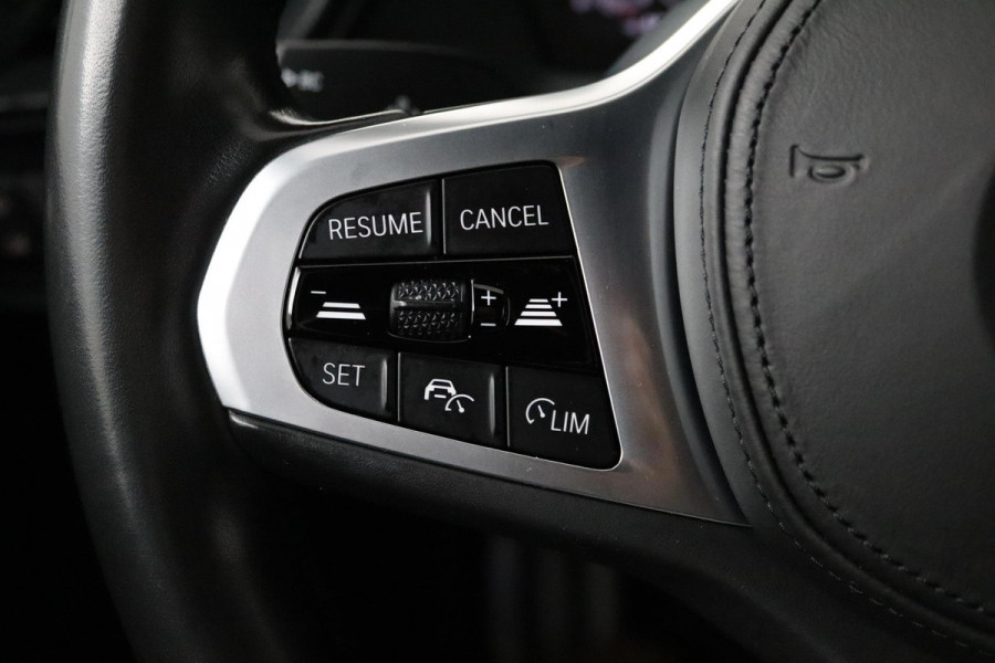 BMW 1-serie 118i Executive Edition M-Sport (M-PAKKET, ADAPTIVE CRUISE, CAMERA, CARPLAY, DEALER ONDERHOUDEN)