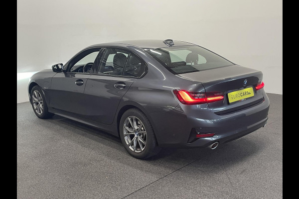 BMW 3-serie 330e Sport Line 292 pk Aut Airco ECC Cruise Control Stoelverwarming Live Cockpit Pro PDC VA + Camera Full LED