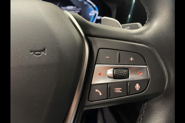 BMW 3-serie 330e Sport Line 292 pk Aut Airco ECC Cruise Control Stoelverwarming Live Cockpit Pro PDC VA + Camera Full LED