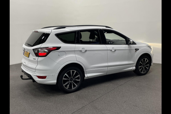 Ford Kuga 1.5 EcoBoost ST Line Trekhaak Navigatie Parkeersensoren Park Assist Cruise Control Xenon Climate Control Lichtmetalen velgen Getinte ramen