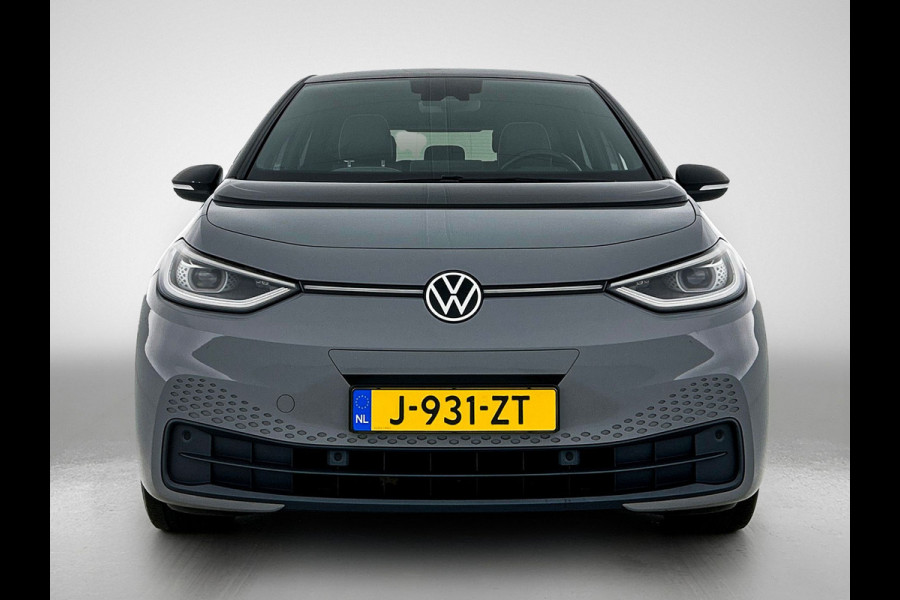 Volkswagen ID.3 First Plus 58 kWh / Trekhaak / Pdc.+Camera / Airco-ecc./ Navigatie / Xenon / Stoelverwarming / Apk 11-2026
