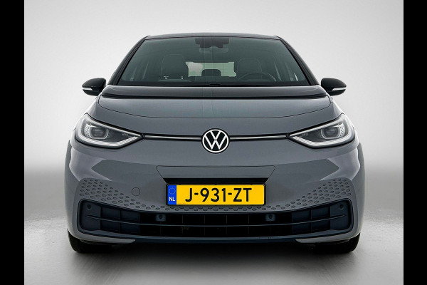 Volkswagen ID.3 First Plus 58 kWh / Trekhaak / Pdc.+Camera / Airco-ecc./ Navigatie / Xenon / Stoelverwarming / Apk 11-2026