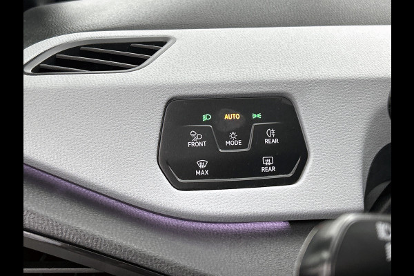 Volkswagen ID.3 First Plus 58 kWh / Trekhaak / Pdc.+Camera / Airco-ecc./ Navigatie / Xenon / Stoelverwarming / Apk 11-2026