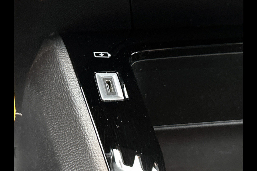 Peugeot 208 1.5 HDi 103PK Blue Active / 5Drs / Airco / Navigatie / Lm.velgen / Pdc / Apk nieuw